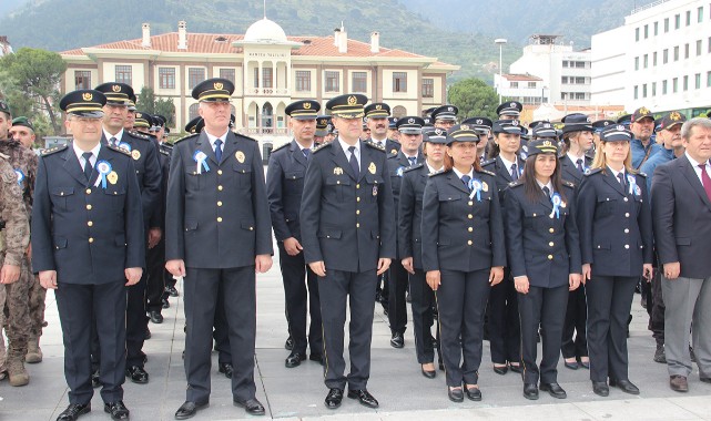 Polis haftası Manisa'da 'buruk' kutlandı