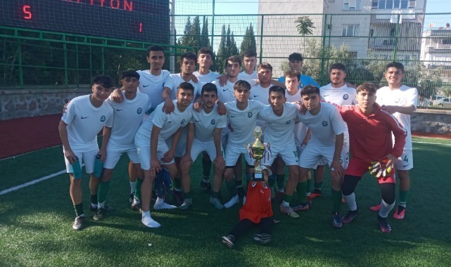 Salihli Belediyespor U18 Takımı, Manisa şampiyonu oldu