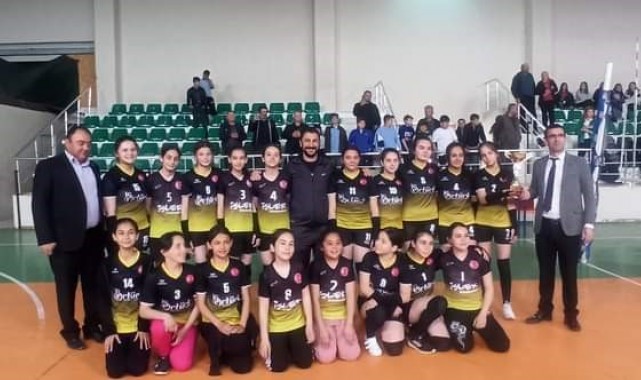 Sarıgöl'de ortaokullar arası voleybol turnuvası