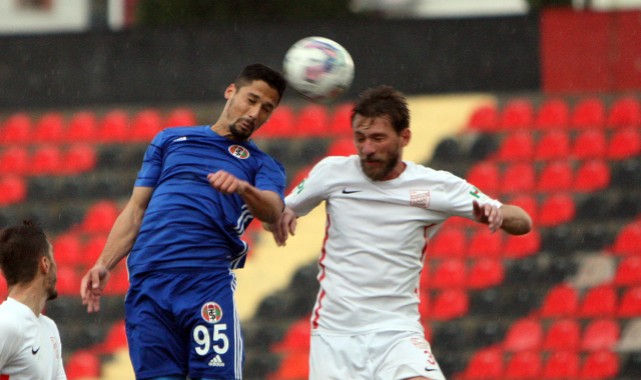 Turgutluspor zorlu Ayvalık deplasmanında terleyecek!