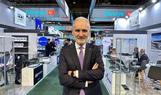 Türkiye 'uzay çağının' malzemesi için JEC World'de yerini aldı