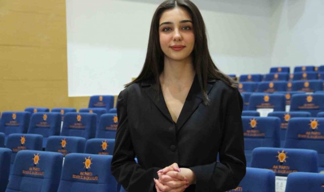 Türkiye'nin en genç milletvekili adayı İzmir'den