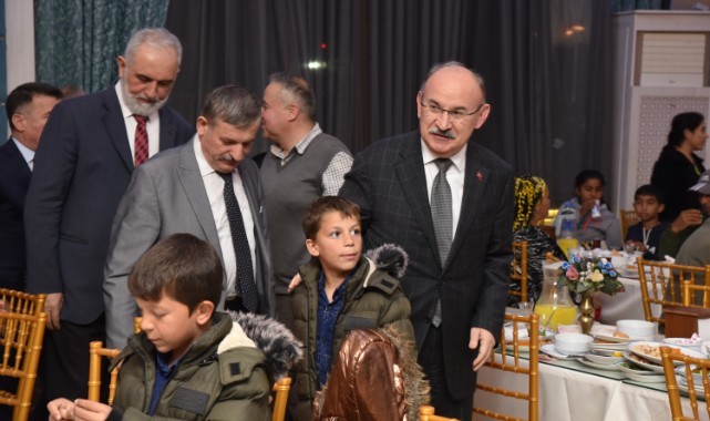 Vali Karadeniz, Roman Vatandaşlarla İftarda Bir Araya Geldi