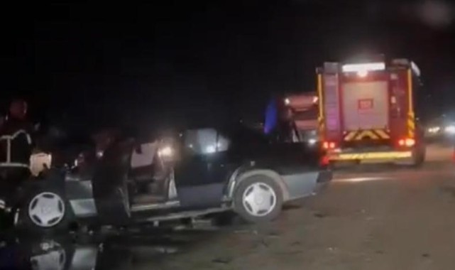 Alaşehir'de otomobil ile traktörün çarpışması sonucu 1 kişi öldü