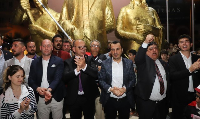 CHP İlçe Teşkilatından Fener Alayı