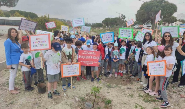 Depremde yaşamını yitiren 98 can Çeşme'de yaşayacak