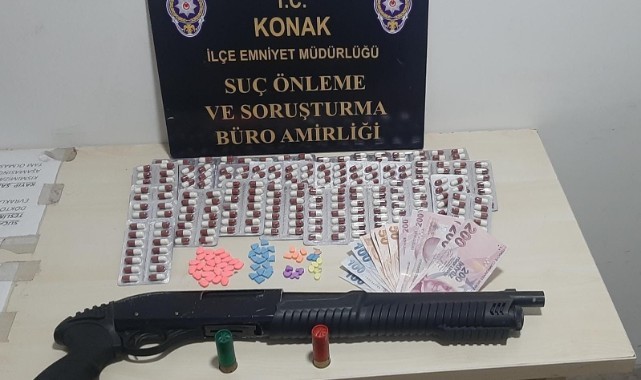 İzmir'de uyuşturucu operasyonlarında 9 şüpheli tutuklandı