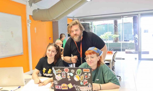 İzmir Ekonomi'den Festival
