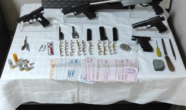 İzmir'de silah imalatı ve ticareti yapan kişi tutuklandı