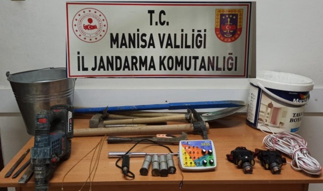 Kaçak kazı yaparken suçüstü yakalandılar