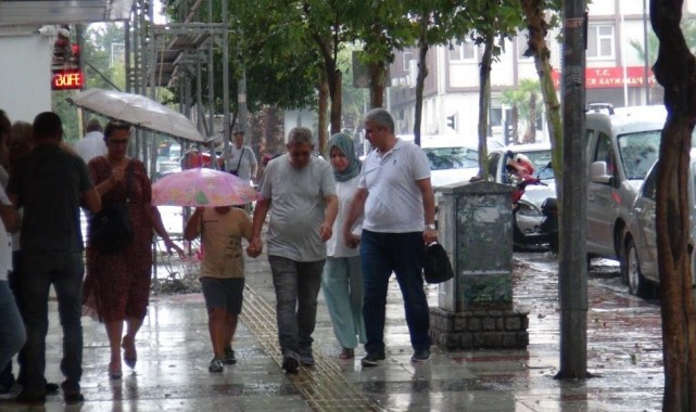 Manisa için yarın gök gürültülü sağanak uyarısı