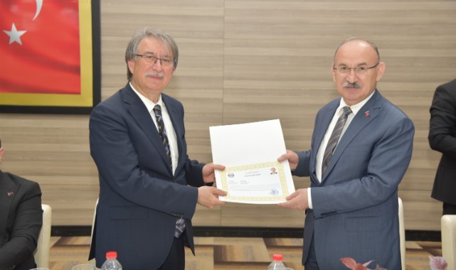 Manisa Vali Yardımcısı Mesut Eser’e emeklilik yemeği