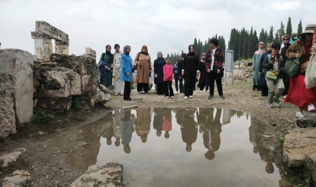 Manisalı fotoğrafçılar Pamukkale'de eğitim aldı