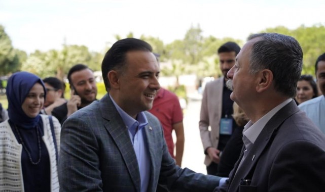 Manisalı siyasiler sandık başına gitti