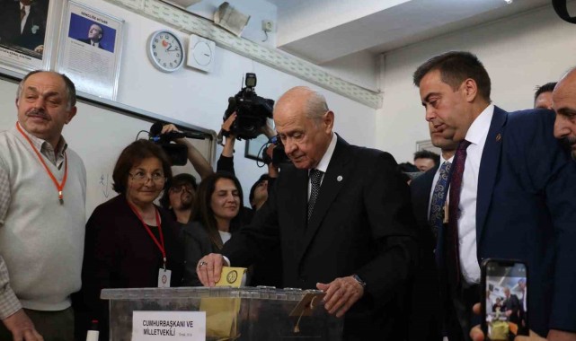 MHP Genel Başkanı Bahçeli oyunu Ankara'da kullandı