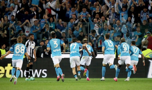 Napoli 33 yıl sonra şampiyonluğunu ilan etti