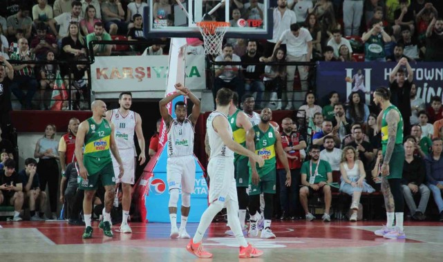 Pınar Karşıyaka yarı finalde