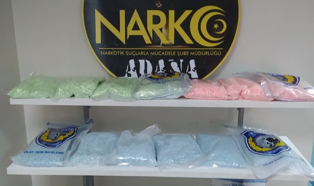 Polis 100 bin uyuşturucu hap ele geçirdi   