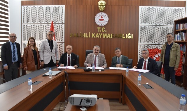 Salihli’de, Mesleki Eğitim Sanayi İş Birliği Projesi protokolü imzalandı   
