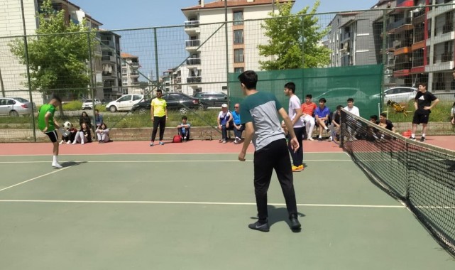 Salihli gençliği Gençlik Haftası'nda sporla buluştu