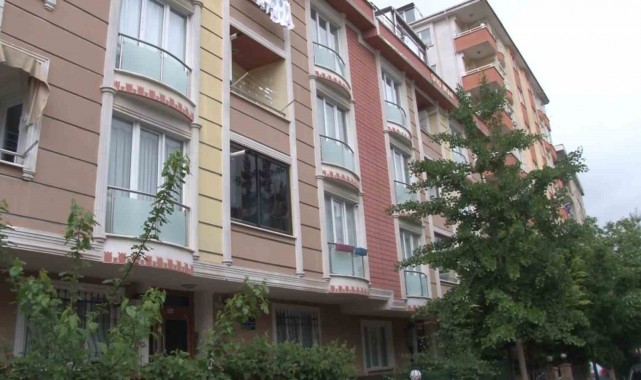 Sancaktepe'de 5 yaşındaki çocuk 3'üncü kattan düşerek hayatını kaybetti