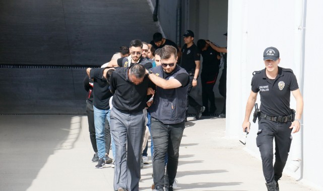 “Sazan Sarmalı” operasyonunda gözaltına alınan 11 kişi adliyeye sevk edildi   