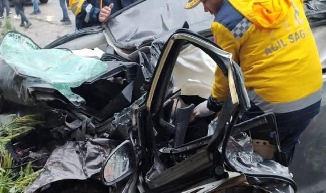 Tırın biçtiği otomobildeki ölü sayısı 4’e yükseldi   