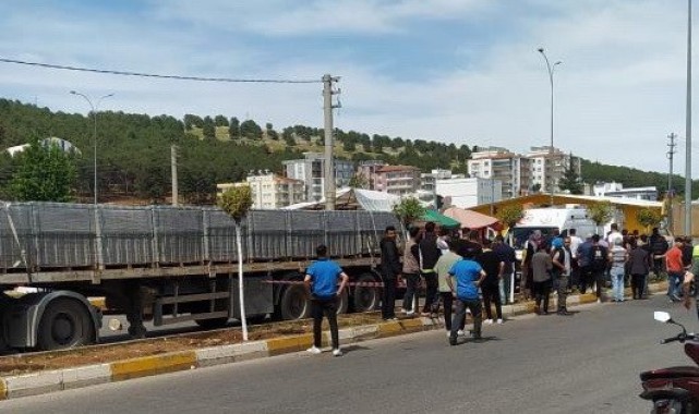 Tırın çarptığı küçük çocuk hayatını kaybetti