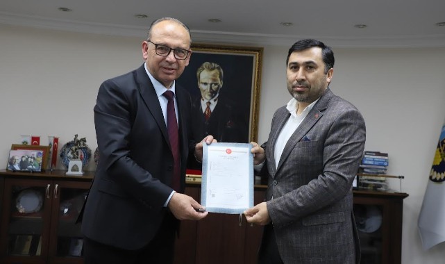 Turgutlu Belediyesi spor alanlarını Gençlik ve Spor İl Müdürlüğüne devretti