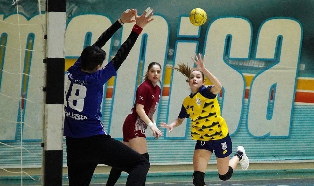 ÜNİVERSİTELER YAZ SPOR OYUNLARI YOĞUN İLGİYLE DEVAM EDİYOR