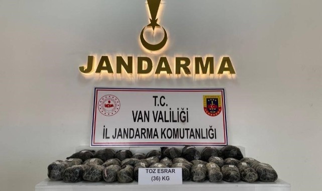 Van'da kayalıklara gizlenmiş 36 kilogram esrar ele geçirildi   
