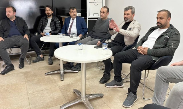 Yeni yönetim, teknik kadro ve futbolcularla bir araya geldi