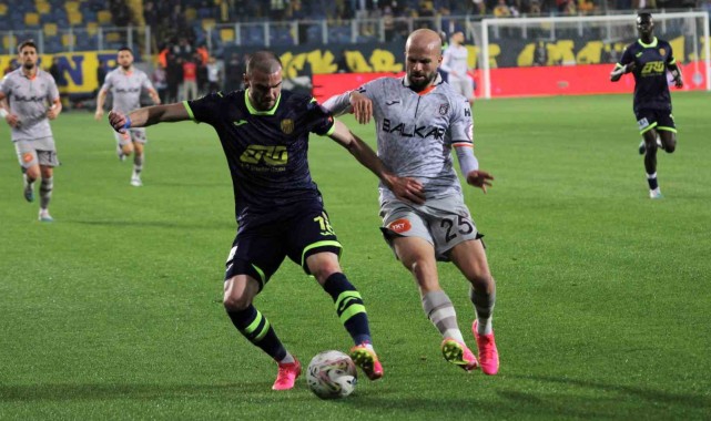 Ziraat Türkiye Kupası: MKE Ankaragücü: 1 - Başakşehir: 0