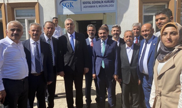 Bakan Işıkhan, deprem bölgesinde incelemelerde bulundu