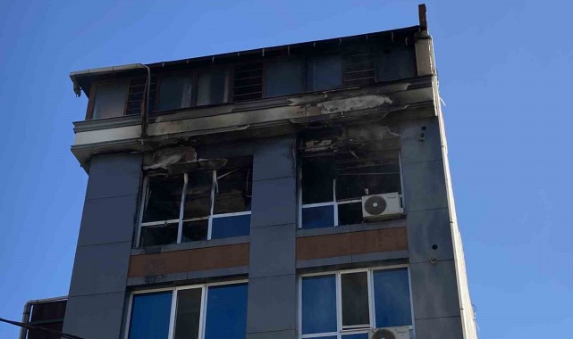 Bayram sabahına yangınla uyandılar