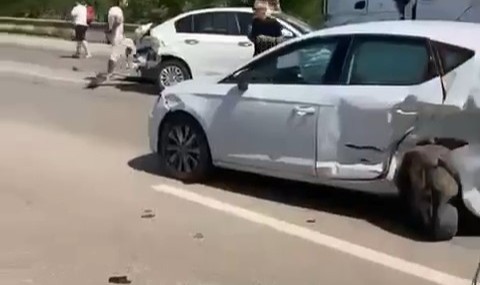 Bursa’da zincirleme kazada 11 araç birbirine girdi
