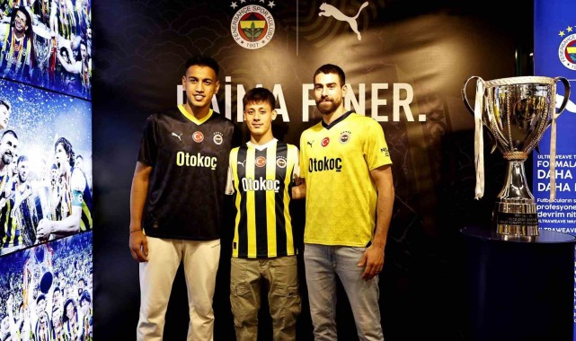 Fenerbahçe'nin yeni sezon formaları tanıtıldı