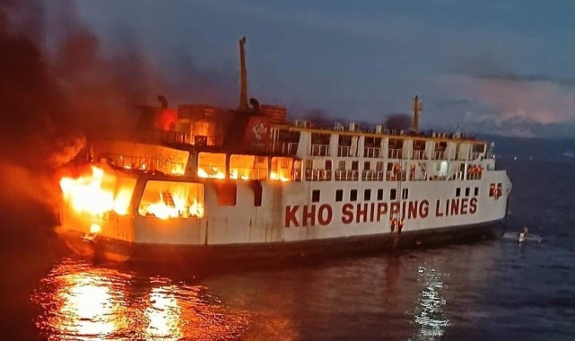 Filipinler'de 120 yolcunun bulunduğu feribotta yangın