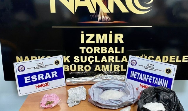 Kiraladıkları dairede uyuşturucu satarken yakalandılar