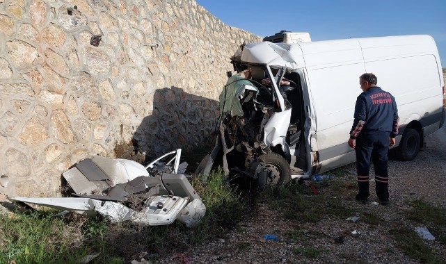 Konya’da minibüs alt geçide düştü: 1 ölü, 1 yaralı