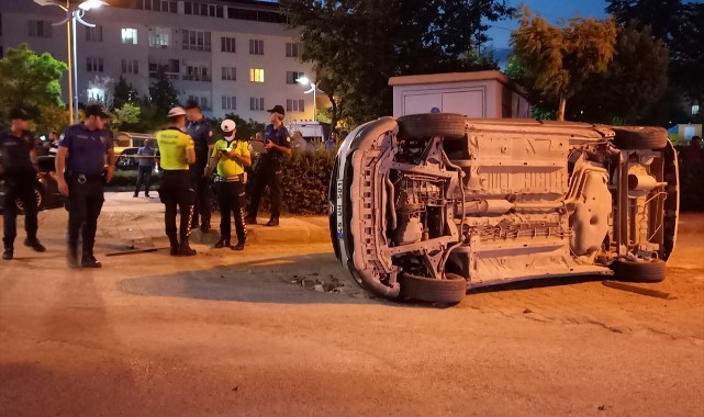 Manisa'daki trafik kazasında 1 çocuk yaşamını yitirdi, 5 kişi yaralandı