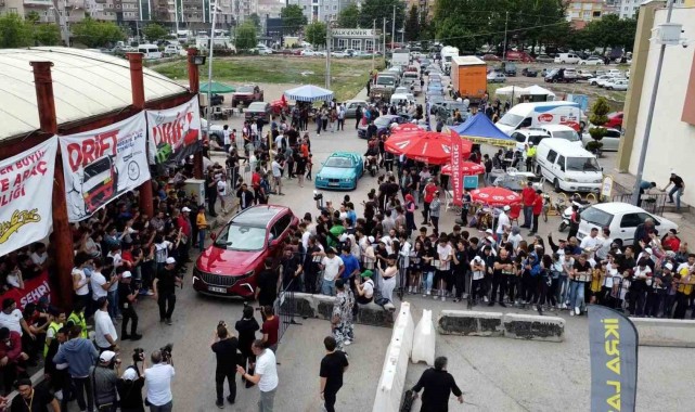 Modifiye Araç Festivali'nde sokaklar doldu taştı