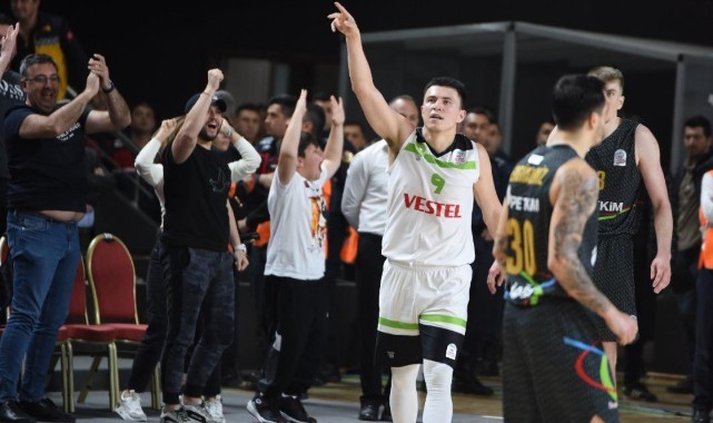 Pako Cruz, 1 Sezon Daha Manisa BBSK'da