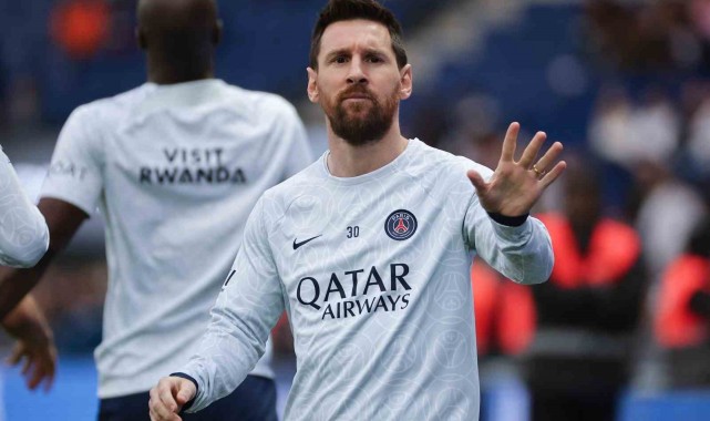 PSG, Lionel Messi'ye veda etti