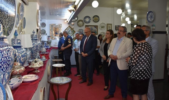 Salihli'de el emeği göz nuru eserler görücüye çıktı
