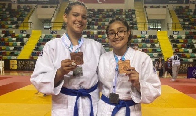 Salihlili milli judocular Kılkış ve Delibay, Balkan Şampiyonası'nda