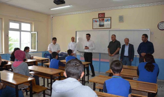 Selendi'de 2 bin 694 öğrenci karne aldı