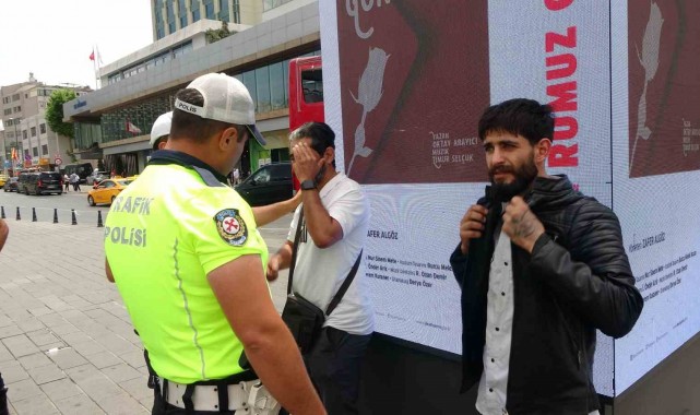 Taksim'de başkalarının videolarını çektiği iddia edilen şahıs yakalandı