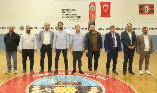 Turgutluspor yönetimi transferde terleyecek! Tam 13 oyuncu…