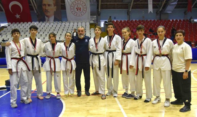 Yunusemreli gençler Karaman biletini kaptı